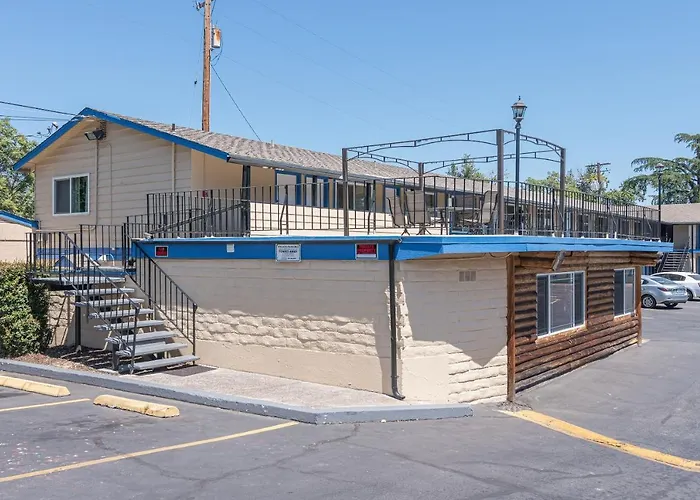 Cedar Lodge Motor Inn Medford