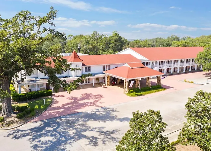 Gulf Hills Hotel & Retreat On The Water Ocean Springs