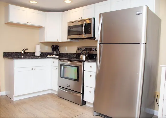 Innseason Resorts Surfside Falmouth