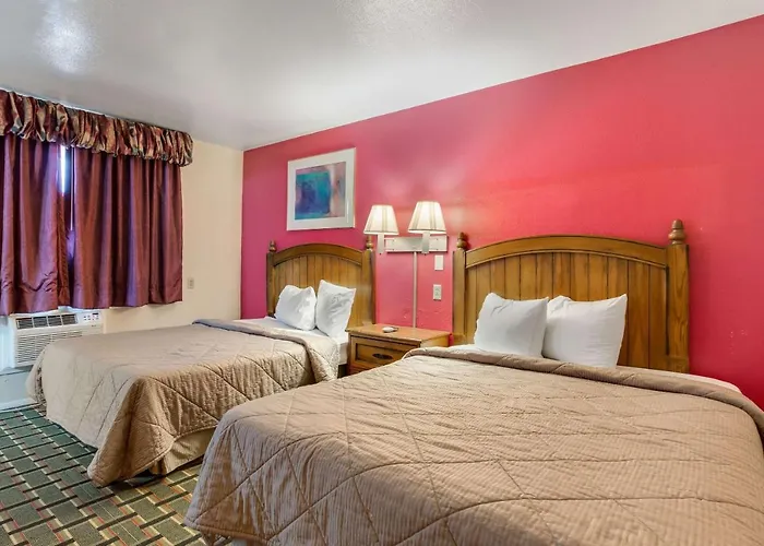 Rodeway Inn & Suites Raton