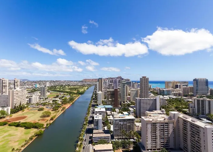2 Bedroom Penthouse W/Ocean Views Honolulu