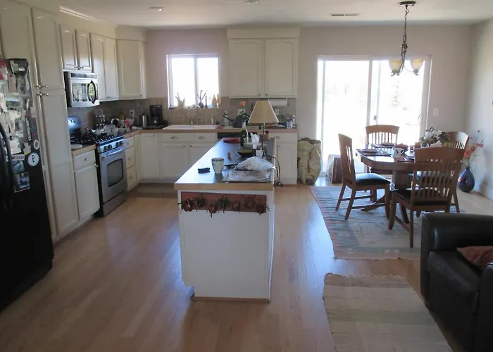 Peaks Wildernest House Bed And Breakfast - Vaccinations Required Elden Pueblo