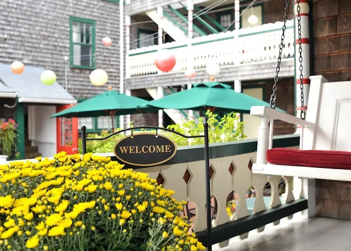Pequot Hotel Oak Bluffs