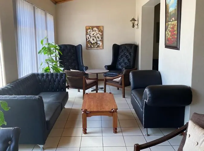 Fort Beaufort Hotels