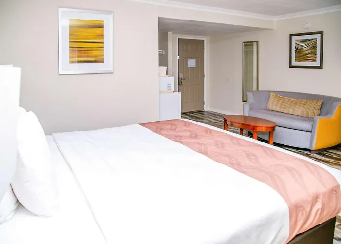 Quality Inn & Suites Thousand Oaks - Us101