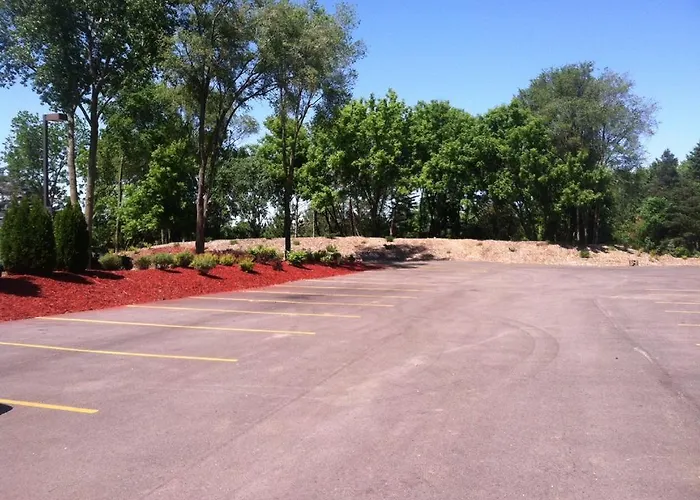 Price Pointe Inn Waukesha