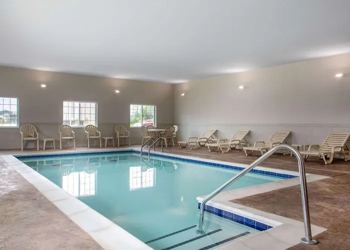 Microtel Inn & Suites By Wyndham Liberty Ne Kansas City Area