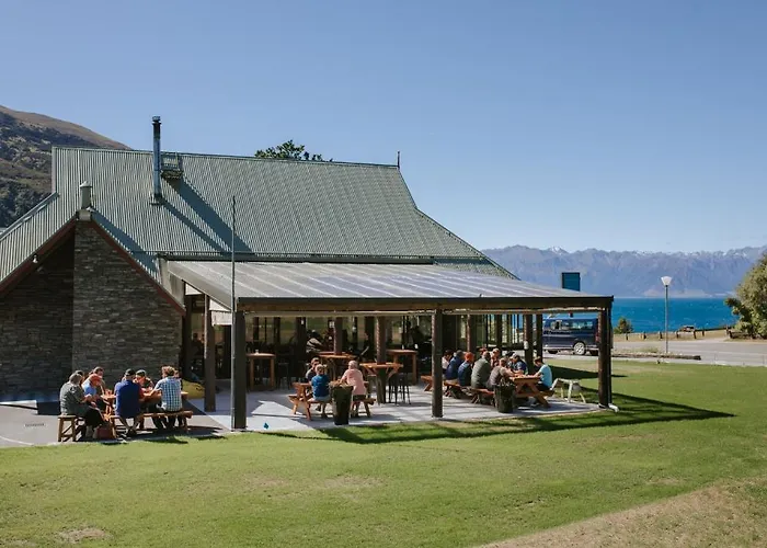Wanaka Hotels
