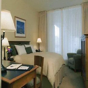 Charles F Knight Executive Education Center Hotel University City