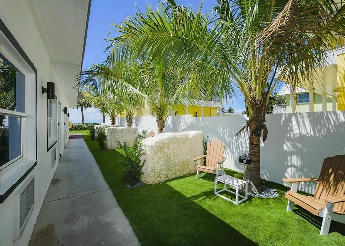 Casey Key Resorts - Beachfront Nokomis