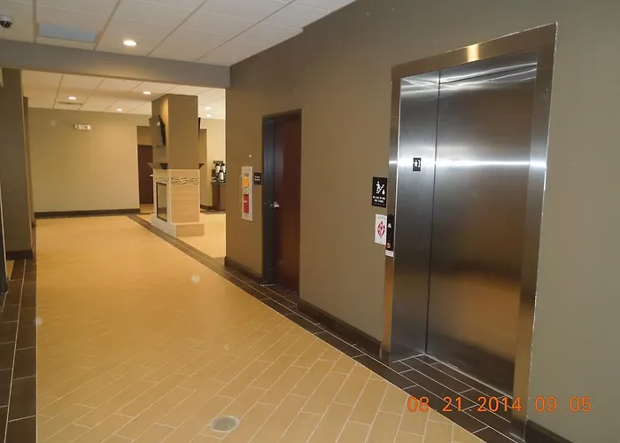 Super 8 By Wyndham Hershey Chocolate Avenue