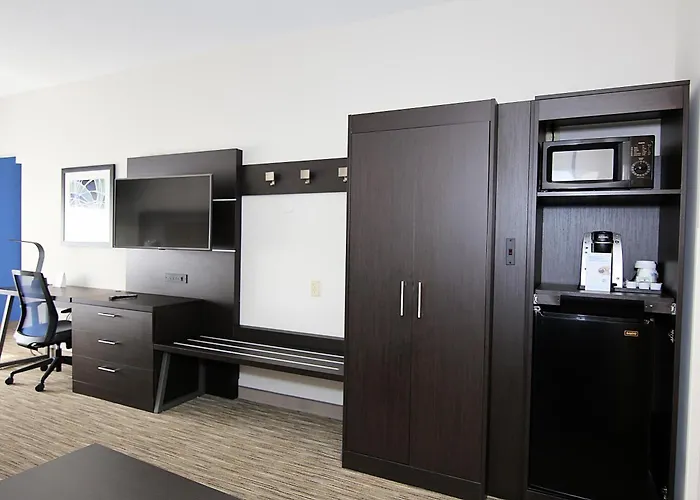 Holiday Inn Express Hotel & Suites Ashland By Ihg