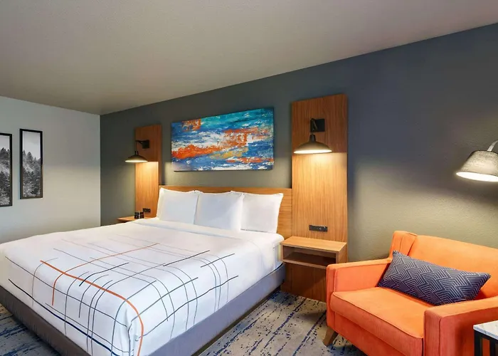 La Quinta Inn & Suites By Wyndham Springfield