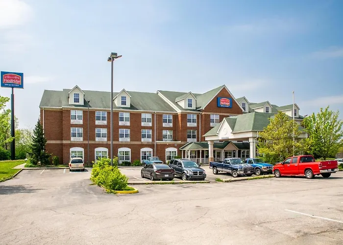 Blisspoint Inn & Suites Marion