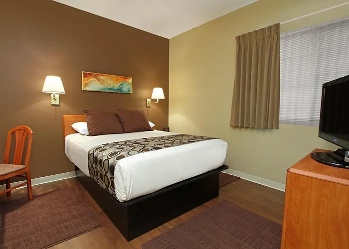 Hotel At Waterwalk Wichita