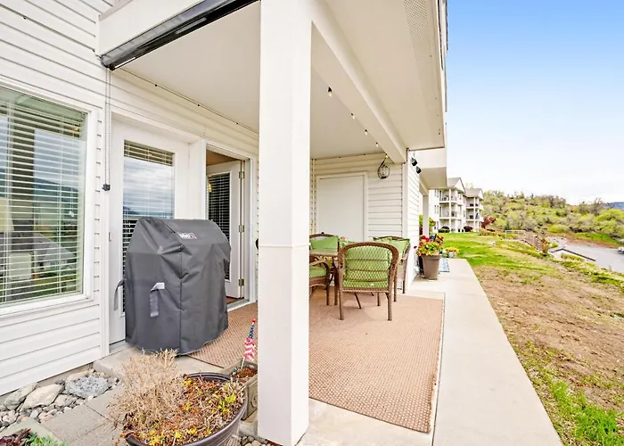 Park Pointe Markias Hideaway D102 Chelan