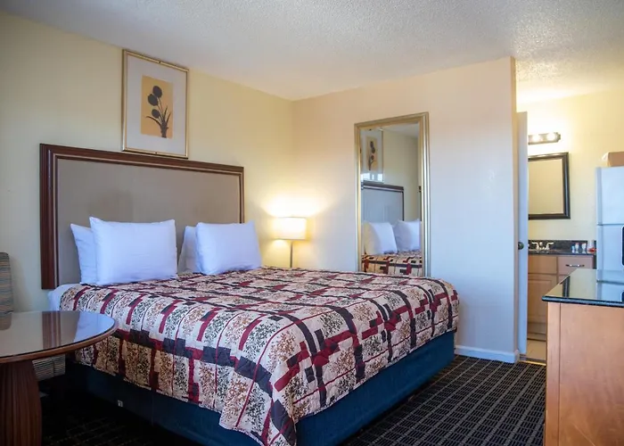Motel 7 - Near Six Flags, Vallejo - Napa Valley