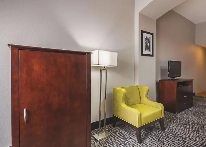 La Quinta By Wyndham Fresno Northwest Hotel