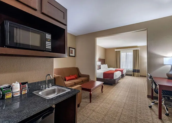 Comfort Suites Ennis