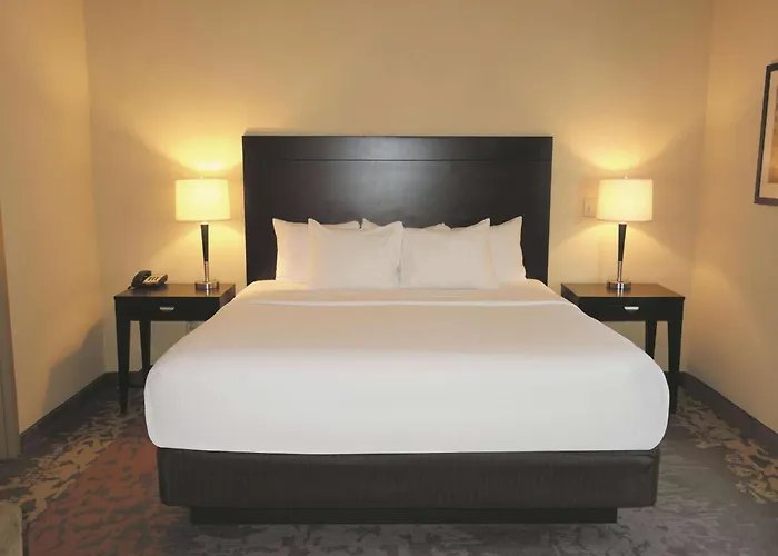 La Quinta By Wyndham Eastland Hotel