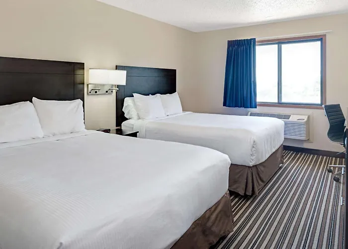 Super 8 By Wyndham Omaha I-80 West Hotel