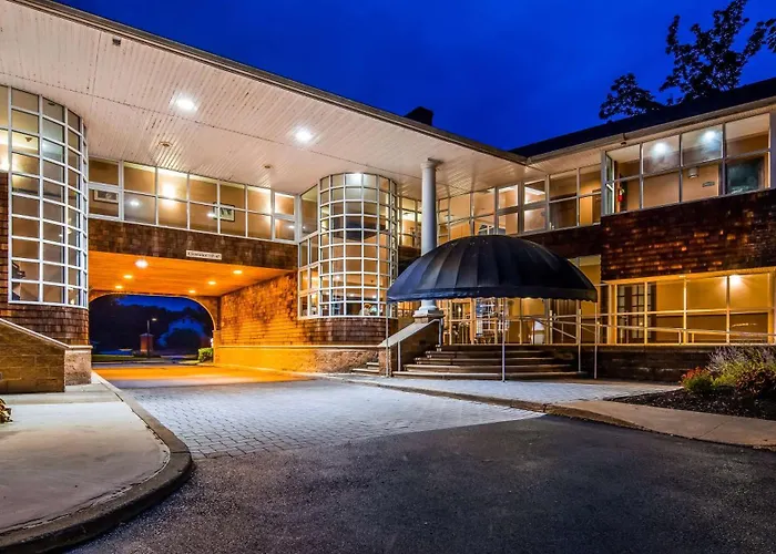 Best Western Plus The Inn & Suites At The Falls Arlington