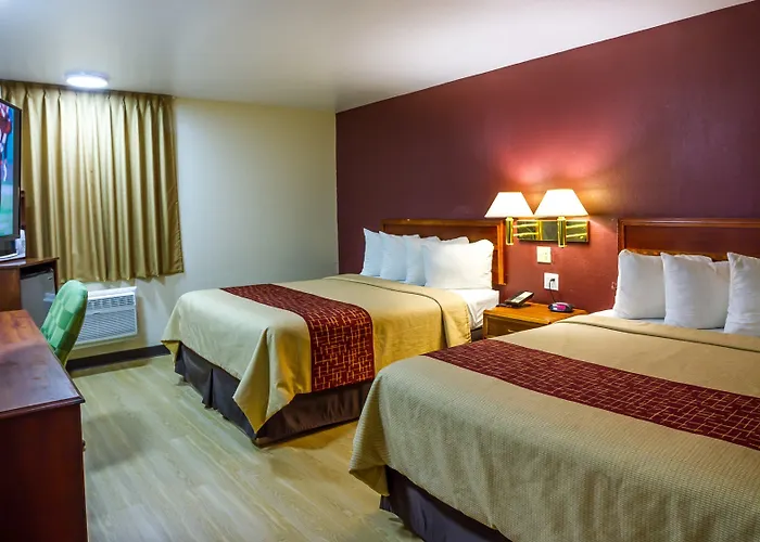 Red Roof Inn & Suites Piqua - I-75