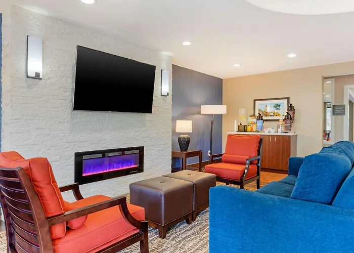 Comfort Inn & Suites Near Ontario Airport