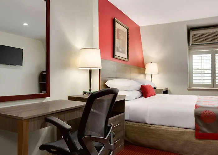 Ramada By Wyndham Oakland Downtown City Center