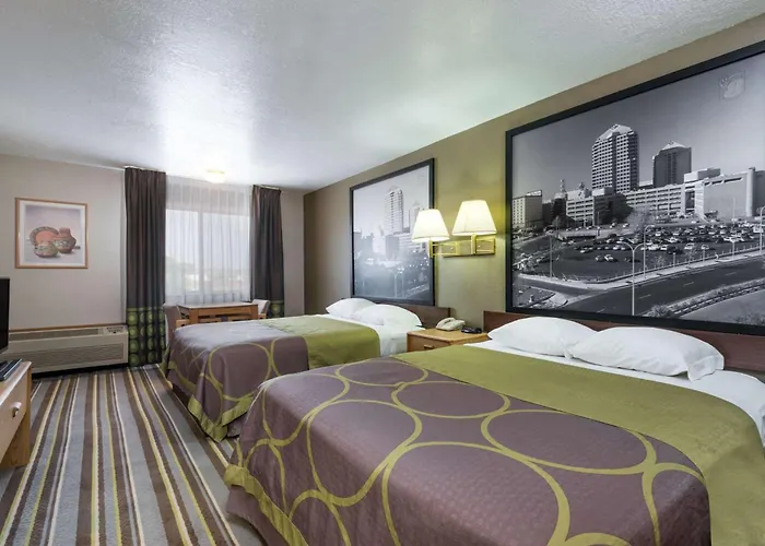 Super 8 By Wyndham Bernalillo Hotel