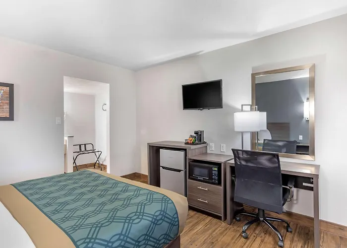 Econo Lodge Inn & Suites Socorro