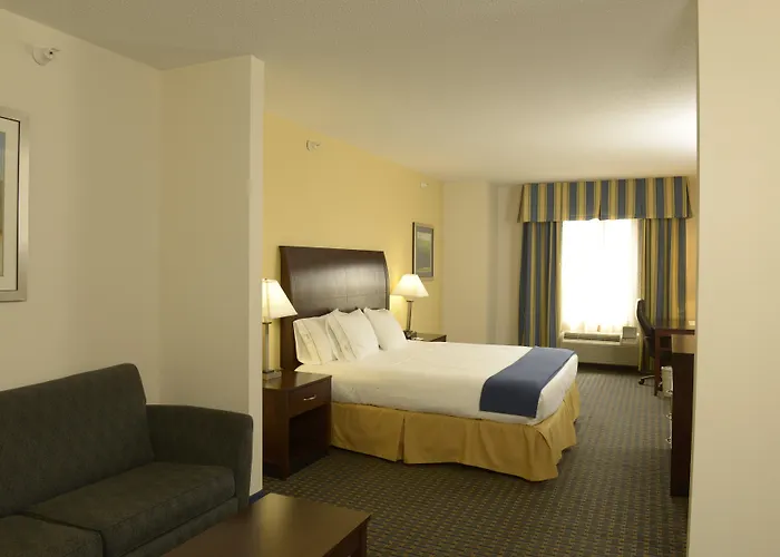 Holiday Inn Express & Suites Wilson-Downtown By Ihg