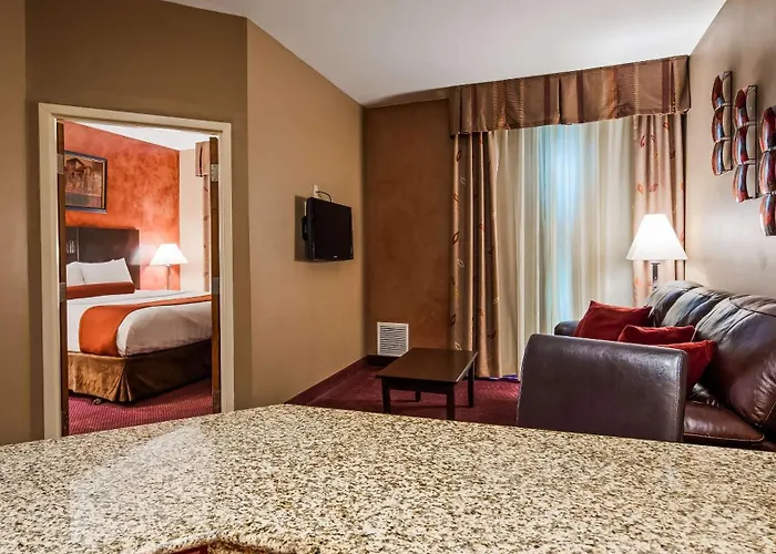 Best Western Plus Hannaford Inn & Suites Kenwood