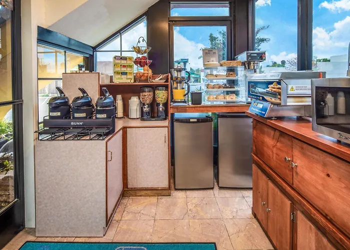 Travelodge By Wyndham Burbank-Glendale