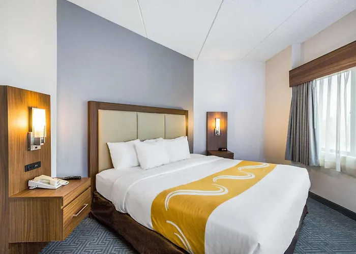 Quality Suites Lansing West