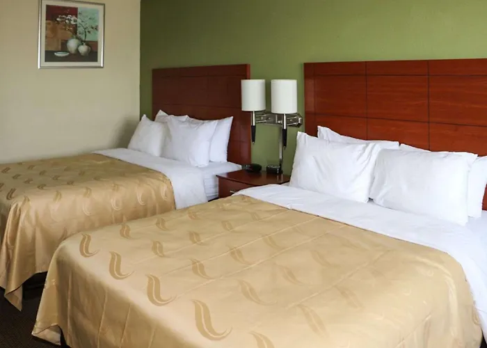 Quality Inn Evansville Eastland Area
