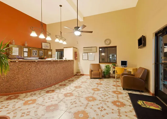 Super 8 By Wyndham Las Cruces/White Sands Area