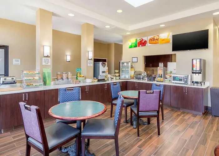 Quality Inn & Suites Olde Town Portsmouth