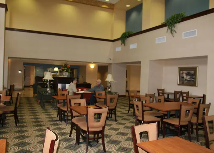 Hampton Inn & Suites Natchez