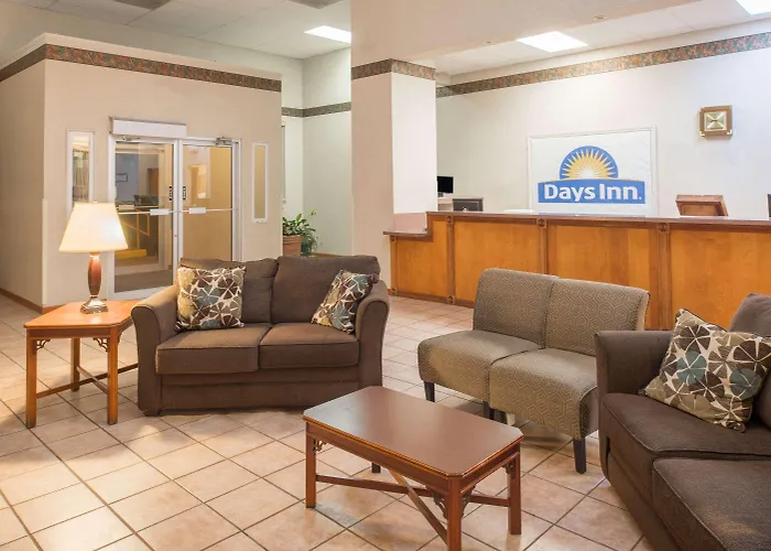 Days Inn By Wyndham St. Louis North Hazelwood