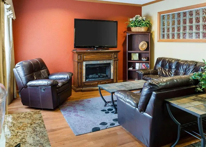 Quality Inn Lakeville North