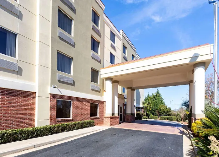Comfort Suites Forsyth Near I-75