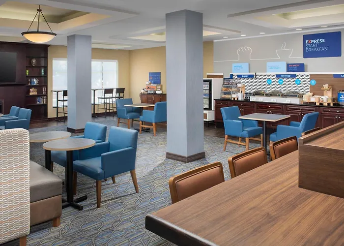 Holiday Inn Express Uvalde By Ihg