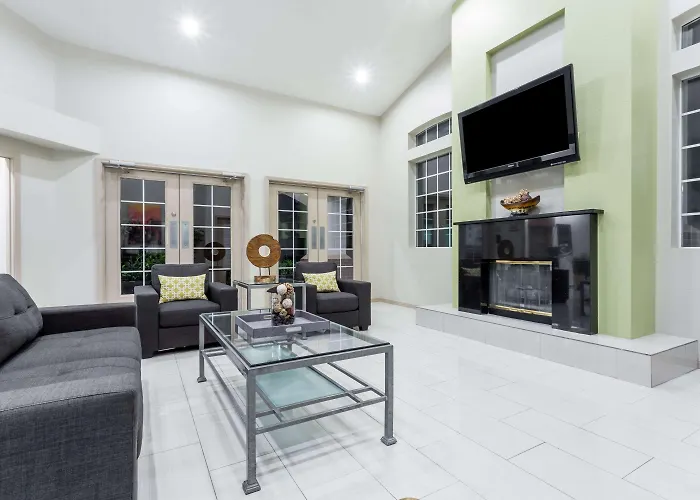 Hawthorn Suites By Wyndham Chandler