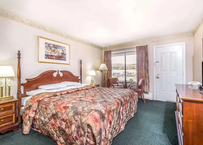 Knights Inn Lenox