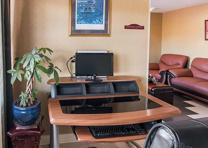 Econo Lodge Inn & Suites Natchitoches