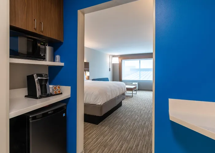 Holiday Inn Express & Suites Gainesville - Lake Lanier Area By Ihg