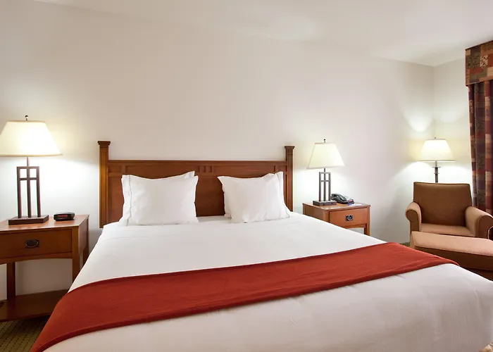 Holiday Inn Express Hotel & Suites Mattoon By Ihg