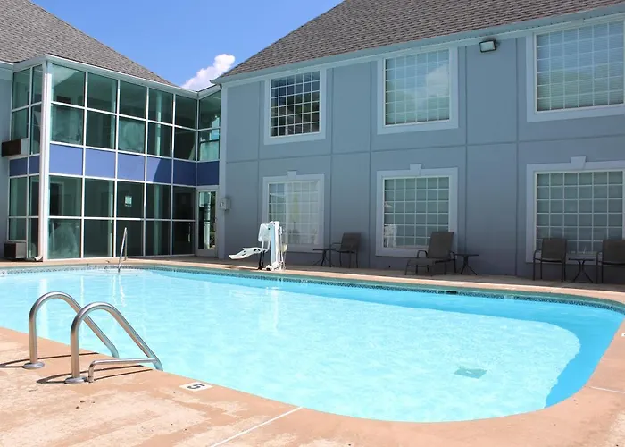 Quality Inn Crossville Near Cumberland Mountain State Park