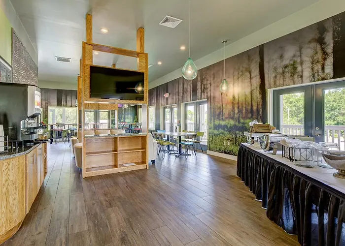 Seven Hills Suites Tallahassee
